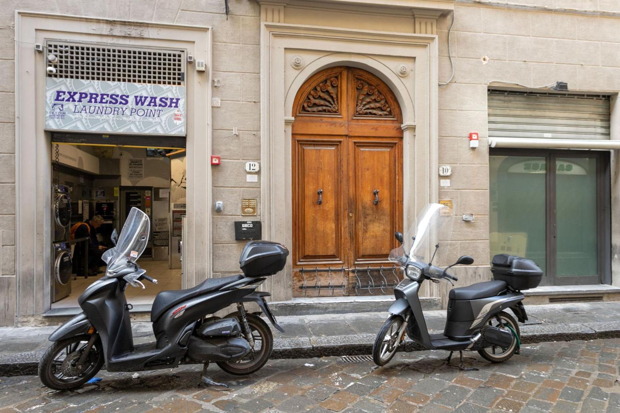 Antonino By Halldis Florencia Exterior foto